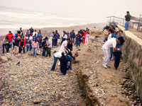 Limpian Playas en Buenos Aires