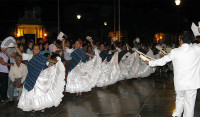 marinera-en-la-plaza