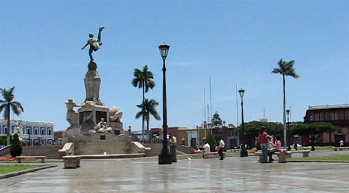 plaza-de-armas-trujillo