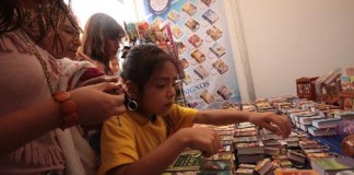 Bibliobús: principal atractivo de I Feria Infantil del Libro
