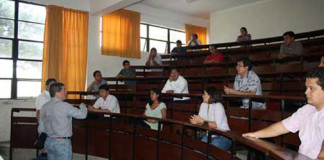 En UNT se realizó examen para residentado médico 2012