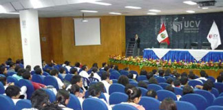 Especialista internacional cumplió agenda académica en la UCV