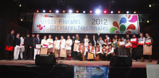Premian a escolares ganadores de Juegos Florales Escolares Nacionales