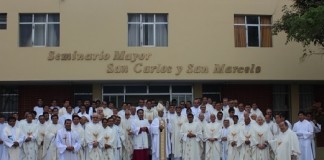 Inicia el retiro anual del clero