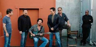 Bobby Kimball la voz original de Toto en Trujillo el sábado 12 de abril