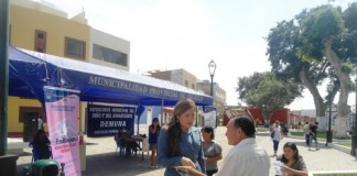 Profesionales de Derechos Humanos de la MPT atendieron ayer en la plazuela El Recreo