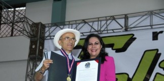MPT otorgó Medalla y Diploma de Honor al médico José Luis Pérez Albela