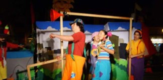 Olmo Teatro lleva show artístico a colegios