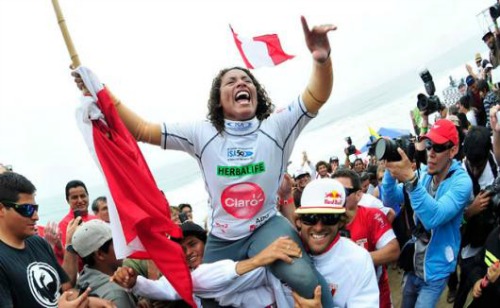 deportista-peruana-campeona-mundial-de-surf