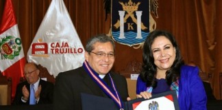 MPT ofrece reconocimiento a Caja Trujillo por su aniversario