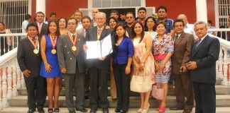 Concejo Regional distingue a Murgia por labor realizada durante 8 años como Presidente
