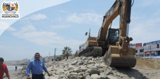 Iniciaron la colocación de rocas en El Boquerón de Huanchaco