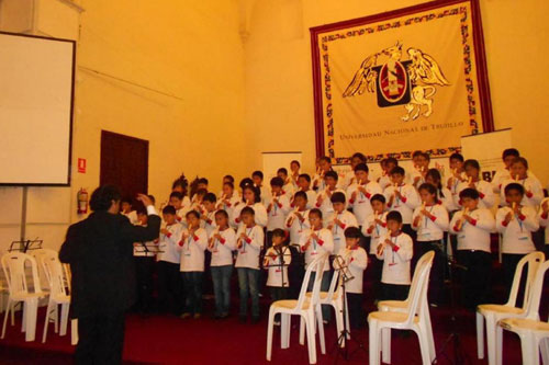 Niños-de-Sinfonía-por-el-Perú-se-presentarán-en-el-Teatro-Municipal