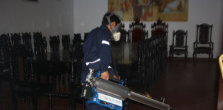 Se fumigó Oficinas Administrativas y Facultades de la UNT