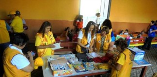 Club Salamanca de Monterrico realiza donación de material educativo