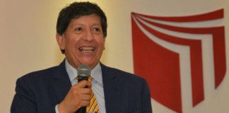 Magistrado del Tribunal Constitucional dictó conferencia en la UCV