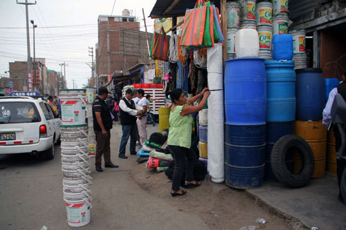 mpt-reordena-el-transito-y-via-publica-del-mercado-la-hermelinda