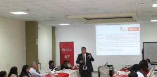 Emprendedores aprenden a administrar mejor sus negocios