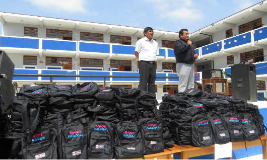 grell-distribuye-1987-mochilas-con-kits-escolares-23-instituciones-educativas