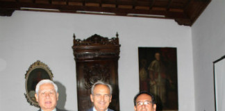 Jurista es reconocido como Visitante Ilustre de la UNT