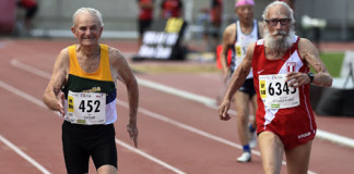 Peruano Antonio Delgado de 95 años ganó el Mundial de Atletismo Master en Francia
