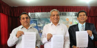 Alcalde Provincial firma Convenio para creación de circuito de playa Moche – Salaverry