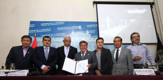 Cinco regiones presentan proyecto del Tren Rápido del Norte que unirá Tumbes con Lima