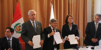 Cámara de Comercio firma convenio con la UNT