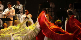 Folclore peruano fue ovacionado en el Festival Internacional Cervantino en México