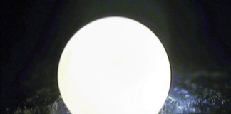 Científicos Japoneses desarrollan Cristal Irrompible