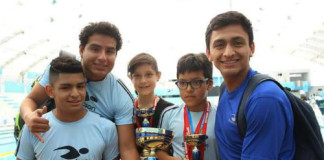 Estudiante Universitario destaca como Entrenador de Natación
