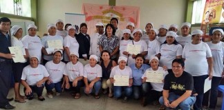 Mujeres de escasos recursos se graduaron de talleres productivos de la MPT