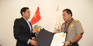 Distinguieron a general PNP César Gentille Vargas por labor realizada