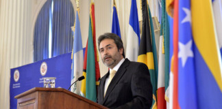 Exministro Jiménez Mayor será vocero de OEA contra corrupción en Honduras
