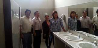 Remodelan servicios higiénicos en Facultad de Farmacia y Bioquímica UNT