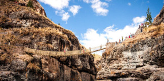 Keshwa Chaca el último puente colgante construido por los Incas