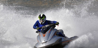 Aníbal Aliaga destaca en el torneo nacional de motos acuáticas