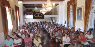 Capacitan a adultos mayores en temas de protección y defensa de sus derechos