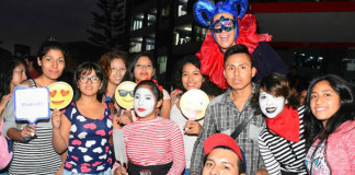 Universitarios reciben bienvenida de autoridades académicas en UCV