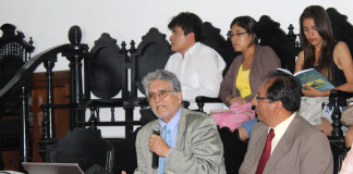 Se presentó libro «Mar y olas» en Paraninfo UNT