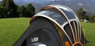 Inventan carpa que produce electricidad, luz, calor y señal de internet