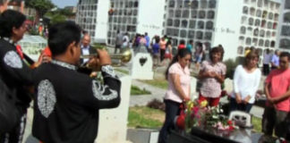 Trujillanos visitaron cementerios por el Día de la Madre