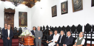 UNT rindió homenaje póstumo a historiador Alfredo Valdiviezo