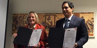 Gobierno Regional de La Libertad condecoró a ministra de Cultura