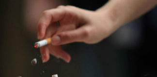 La nicotina del cigarrillo es diez veces más adictiva que la cocaína