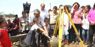 Colocan primera piedra de parque Tomás Katari de Aranjuez