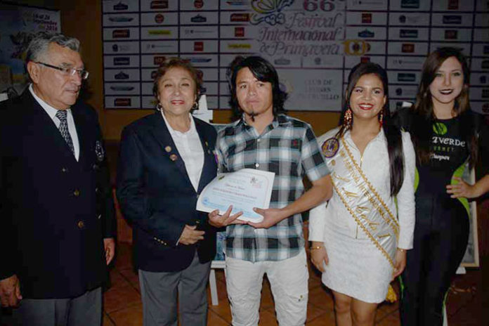 club-de-leones-premio-a-ganadores-de-concursos-de-pintura
