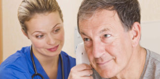 Señales que indican la pérdida de audición y la visita a un otorrino