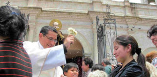 Se realizará simbólico bautismo de mascotas en Trujillo