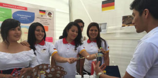 Estudiantes de UPN desarrollan negocios con proyección social